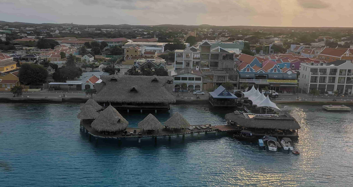Erster Blick am frühen Morgen auf Bonaire